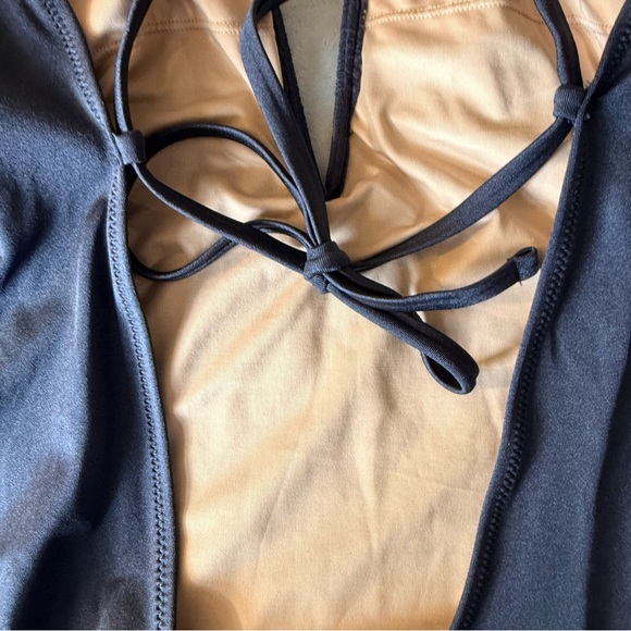 NEW Shade & Shore Black Shirred V-Wire Plunge One Piece Swimsuit Extra Cheeky XL - Picture 10 of 13